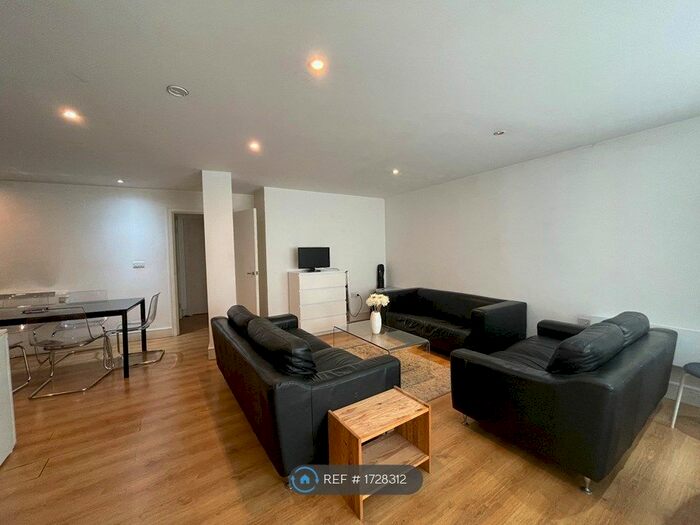 2 Bedroom Flat To Rent In John Ruskin Street, London, SE5
