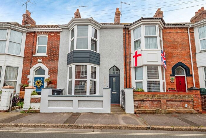 3 Bedroom Terraced House For Sale In Chelmsford Street, Weymouth, DT4