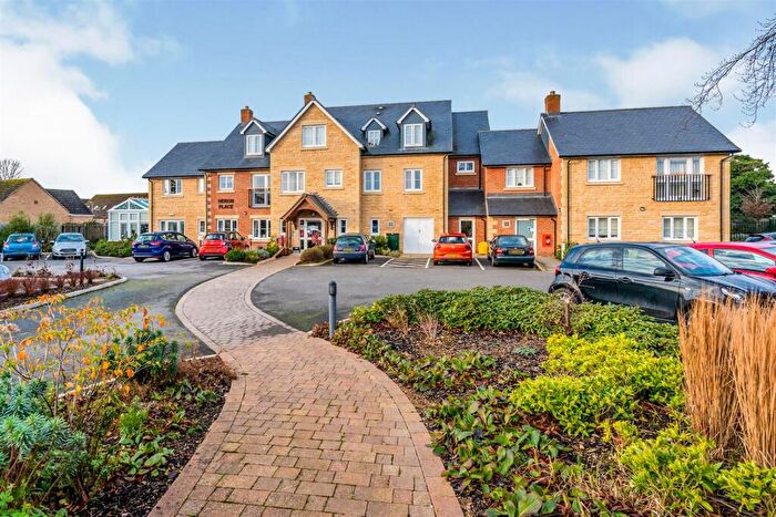 2 Bedroom Apartment For Sale In Heron Place, Nurseries Road, Kidlington, OX5
