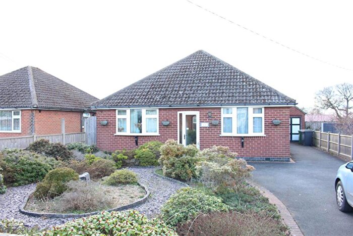 3 Bedroom Detached Bungalow For Sale In Birchley Heath Road, Birchley Heath, CV10