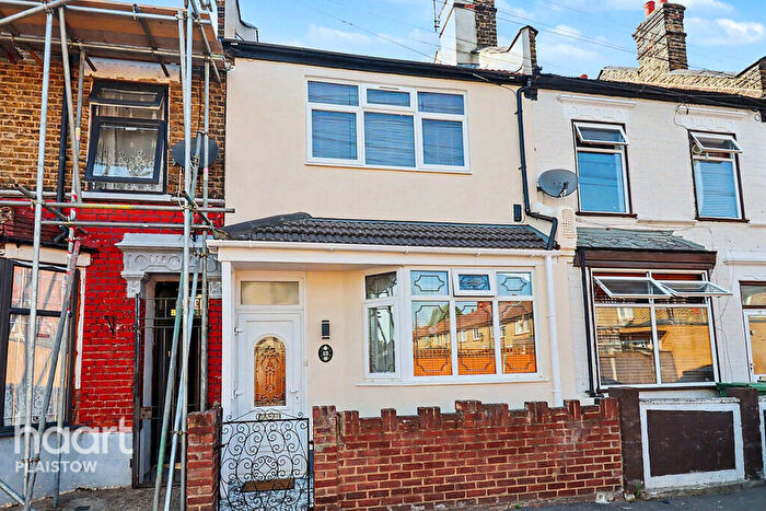 2 Bedroom Terraced House For Sale In Old Street, London, E13