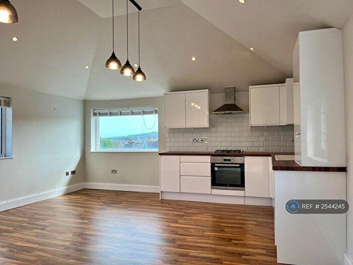 2 Bedroom Maisonette To Rent In Hurst Lane, Eastbourne, BN21
