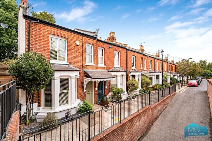 2 Bedroom End Of Terrace House For Sale In Wilson Street, Southgate, Enfield, N21