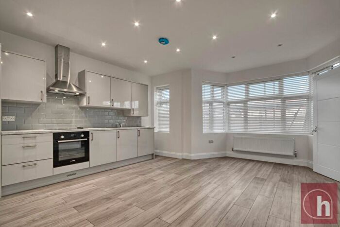 1 Bedroom Flat To Rent In Hendon Way, Childs Hill, NW2