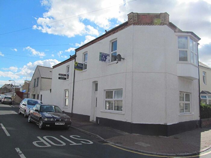 3 Bedroom Flat To Rent In Barry Road, Barry, CF63