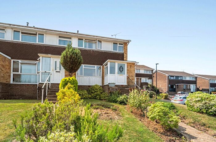3 Bedroom End Of Terrace House For Sale In Arden Close, Southampton, Hampshire, SO18