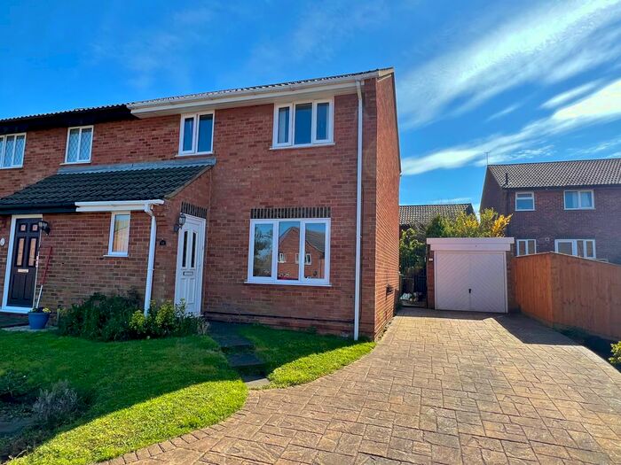 3 Bedroom Semi-Detached House For Sale In Brandon Road, Felixstowe, IP11