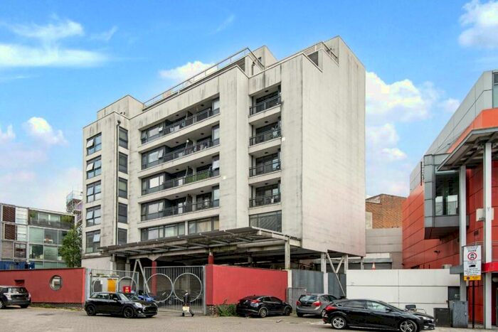 1 Bedroom Flat To Rent In Salway Place, Stratford, E15