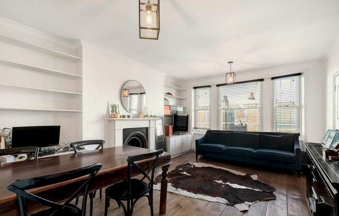 3 Bedroom Apartment To Rent In Harewood Avenue, Marylebone, London, NW1
