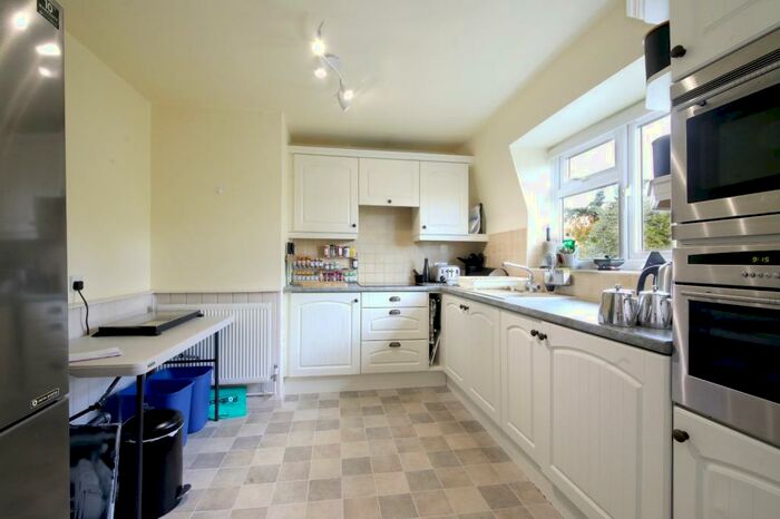 2 Bedroom Apartment To Rent In The Fairway, Burnham, Slough, SL1