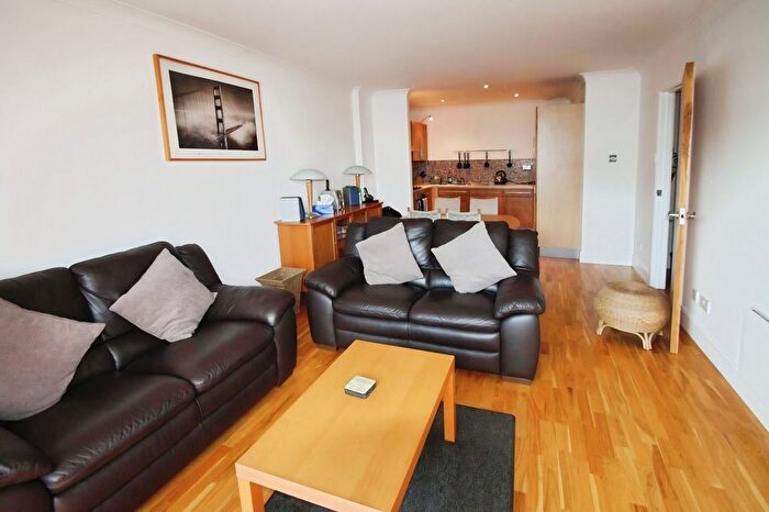 2 Bedroom Flat To Rent In Merchants Quay, East Street, Leeds, LS9