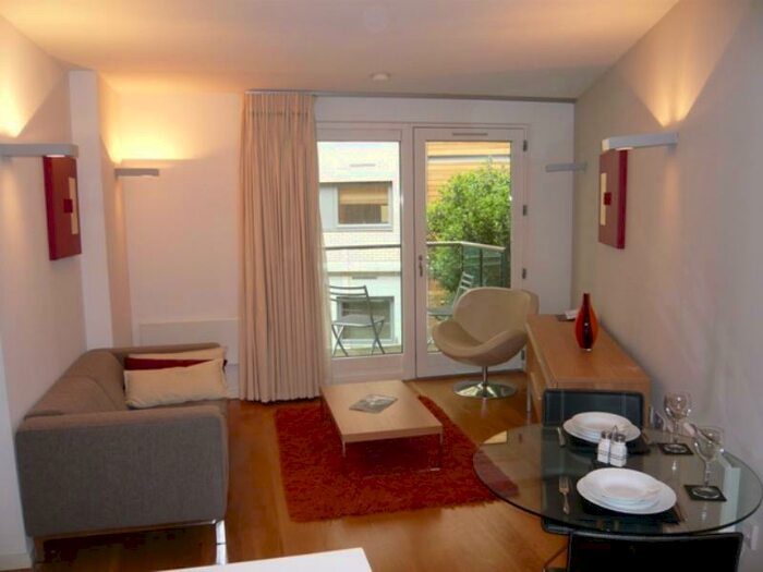 1 Bedroom Apartment To Rent In Lumiere, City Centre, M15