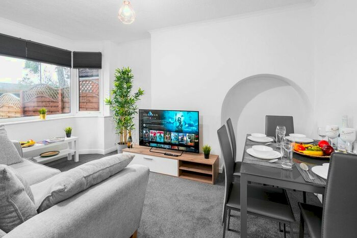 4 Bedroom Flat To Rent In Tyburn Road, Birmingham, B24
