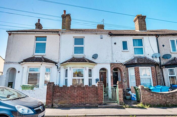 3 Bedroom Terraced House For Sale In Castlemere Avenue, Queenborough, ME11
