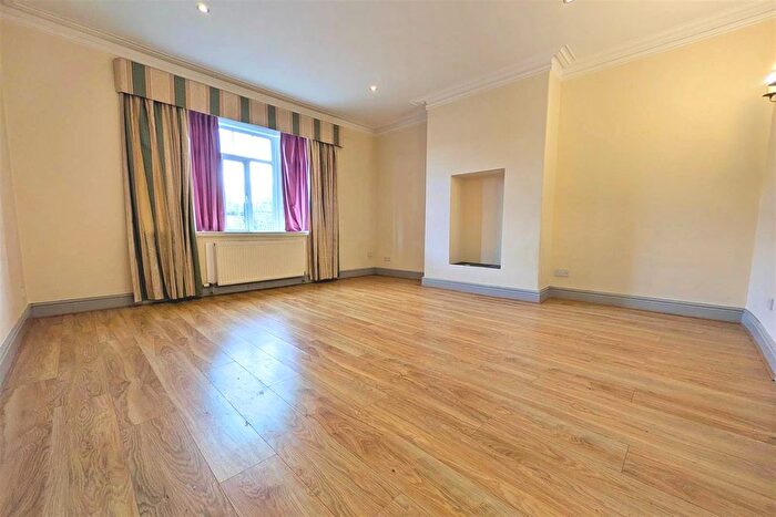 2 Bedroom Flat To Rent In Market Street, Marple, Stockport, SK6