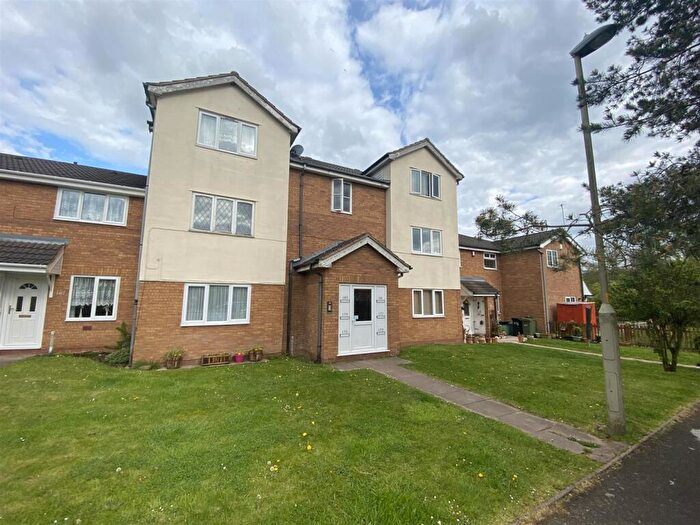 2 Bedroom Apartment To Rent In Foxdale Drive, Brierley Hill, West Midlands, DY5