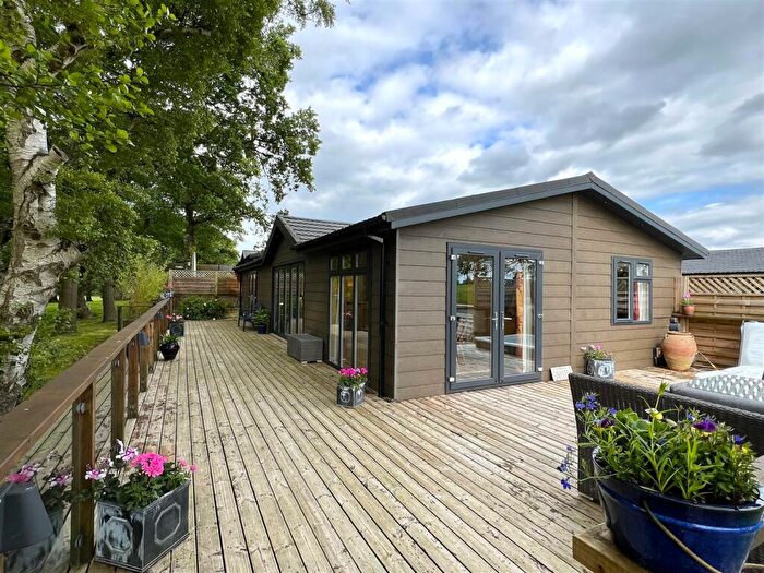 3 Bedroom Park Home For Sale In Ladera, Back Lane, Eaton, CW12