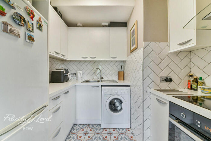 2 Bedroom Flat For Sale In East India Dock Road, London, E14