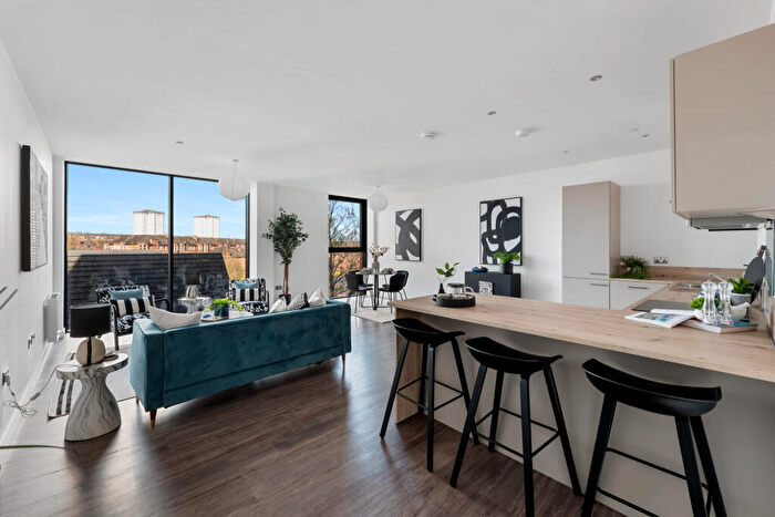 2 Bedroom Flat For Sale In Flat /, Inverlair Avenue, Cathcart, G43