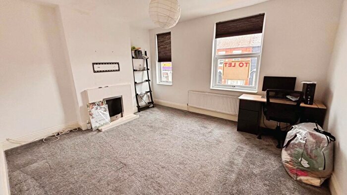 2 Bedroom Flat To Rent In Haydn Road, NG5