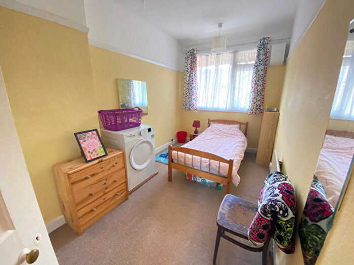 3 Bedroom End Of Terrace House For Sale In Fosse Road South, Leicester, LE3