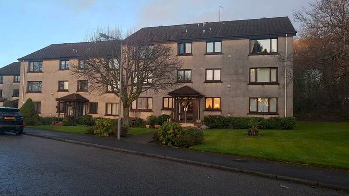2 Bedroom Flat To Rent In Burntwood Court, Buchanan Drive, Newton Mearns, G77