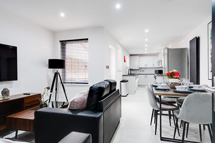 6 Bedroom Terraced House To Rent In Leopold Road, Liverpool, Merseyside, L7