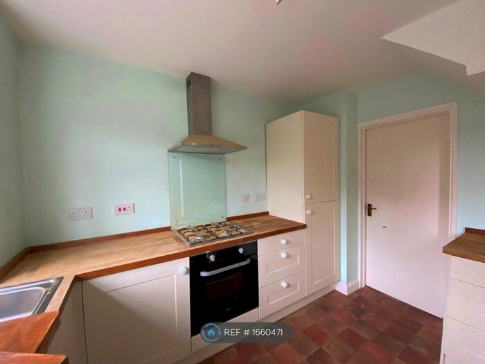 3 Bedroom Semi-Detached House To Rent In Goldcrest Road, Chipping Sodbury, Bristol, BS37