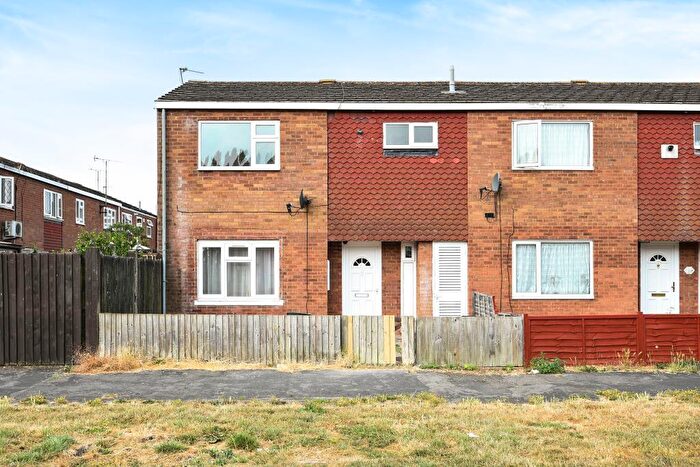 3 Bedroom End Of Terrace House To Rent In Churchmere Walk, Aylesbury, HP21