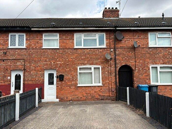 3 Bedroom Terraced House To Rent In Risby Grove, Hull, HU6