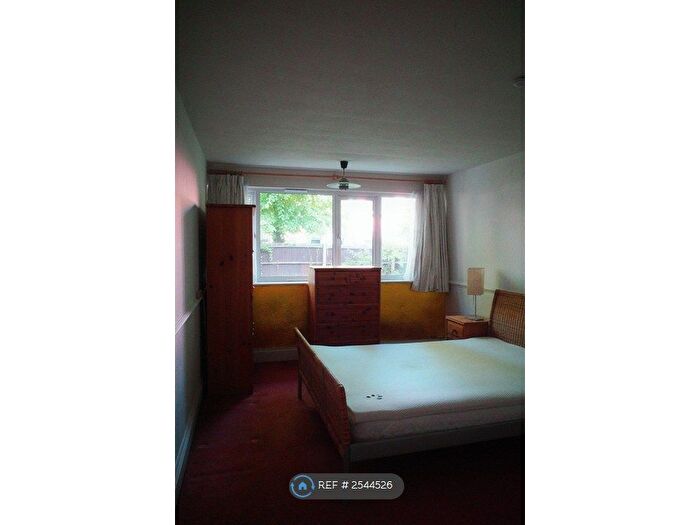 1 Bedroom Flat To Rent In Fairlea Place, London, W5