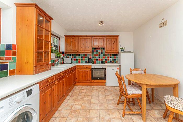 3 Bedroom Terraced House For Sale In Goat Lane, Enfield, EN1