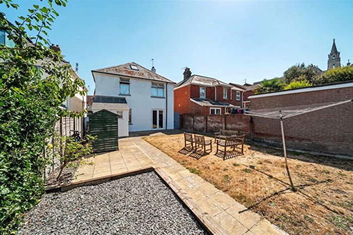 3 Bedroom Property For Sale In Springfield Road, Swanage, BH19 - Photo 7
