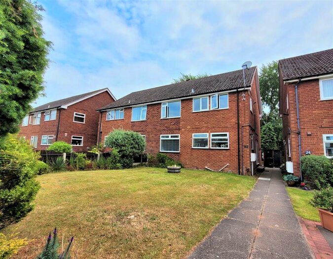 2 Bedroom Maisonette To Rent In Marlpit Lane, Four Oaks, Sutton Coldfield, B75