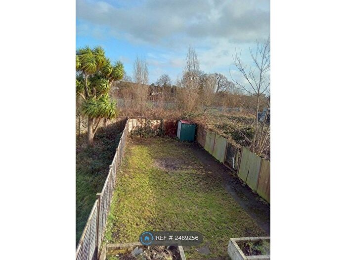 3 Bedroom Semi-Detached House To Rent In Fleetwood Road, Kingston Upon Thames, KT1