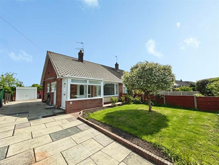 2 Bedroom House To Rent In Ullswater Road, Congleton, CW12