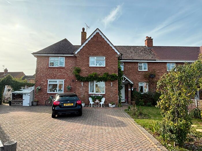 4 Bedroom Semi-Detached House For Sale In School Avenue, Salford Priors, WR11