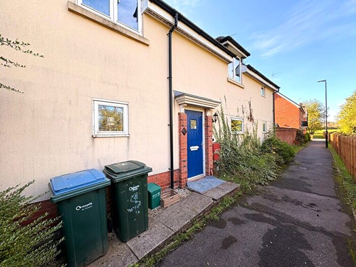 2 Bedroom Apartment To Rent In Celilo Walk, Keresley, Coventry, CV6