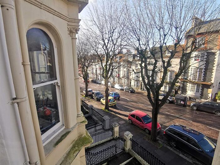 Studio To Rent In Upper Rock Gardens, Brighton, BN2