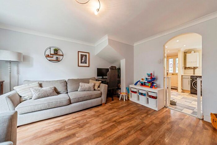 2 Bedroom End Of Terrace House For Sale In Lytham Close, Grantham, NG31