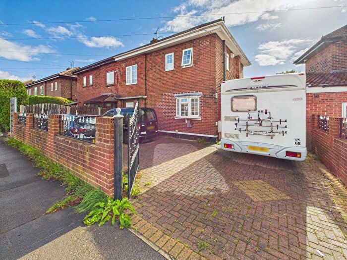 3 Bedroom Semi-Detached House To Rent In Chequerfield Road, Pontefract, WF8