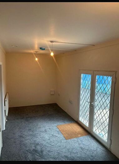 1 Bedroom Flat To Rent In Valley Road, Bournemouth, BH8