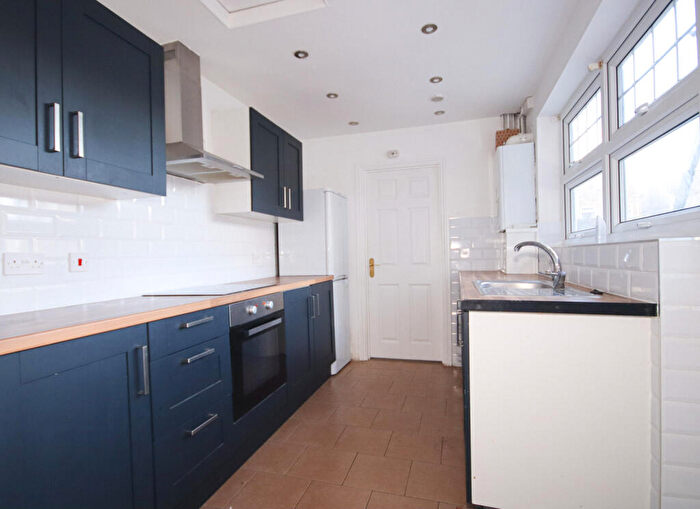 4 Bedroom Semi Detached House To Rent In Park Road, Sittingbourne, Kent, ME10