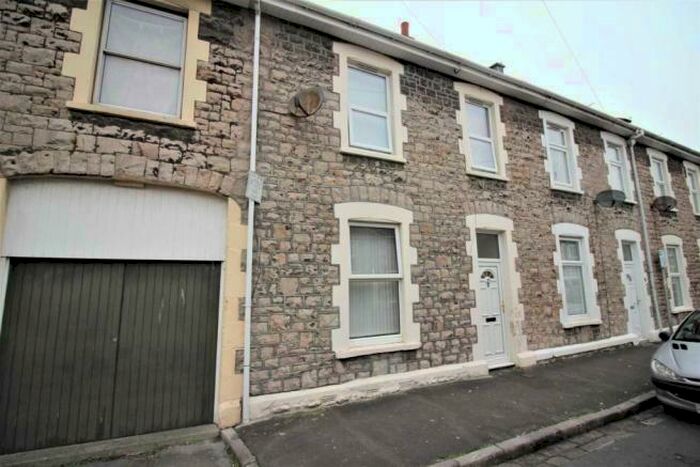 4 Bedroom Terraced House To Rent In Weston-Super-Mare, BS23
