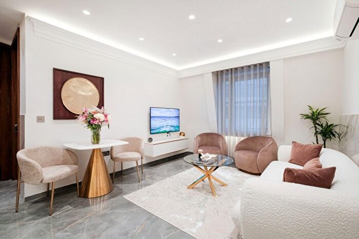 2 Bedroom Flat To Rent In Great Cumberland Place, London, W1H