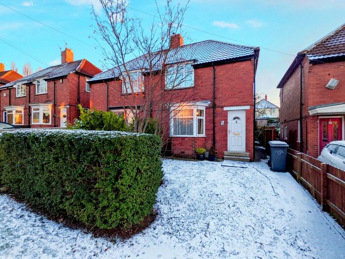 3 Bedroom Semi-Detached House To Rent In Lowes Barn Bank, Nevilles Cross, DH1