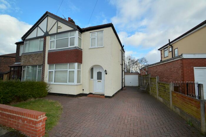 3 Bedroom Semi-Detached House To Rent In Swinton Crescent, Unsworth, Bury, BL9