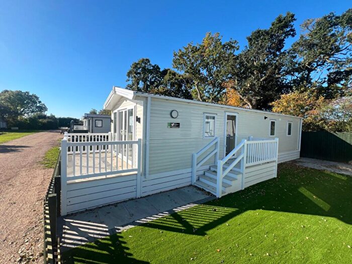 2 Bedroom Caravan For Sale In The Oaks Holiday Park, Chapel Road, Bucklesham, Ipswich, IP10