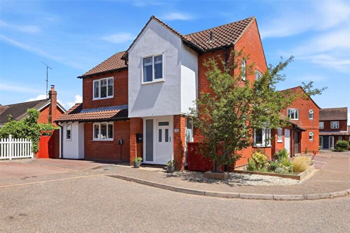 4 Bedroom Detached House For Sale In Hobbiton Hill, South Woodham Ferrers, Essex, CM3