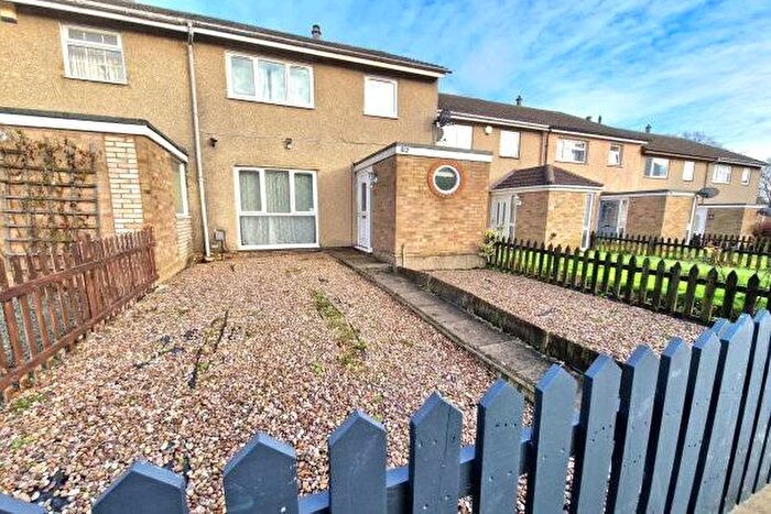 3 Bedroom Property To Rent In Pottery Close, Luton, LU3